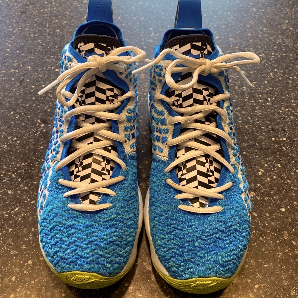 Nike Tennis shoes